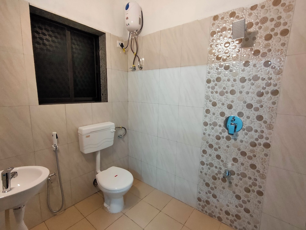 Quadruple Room, Lake View photo 2