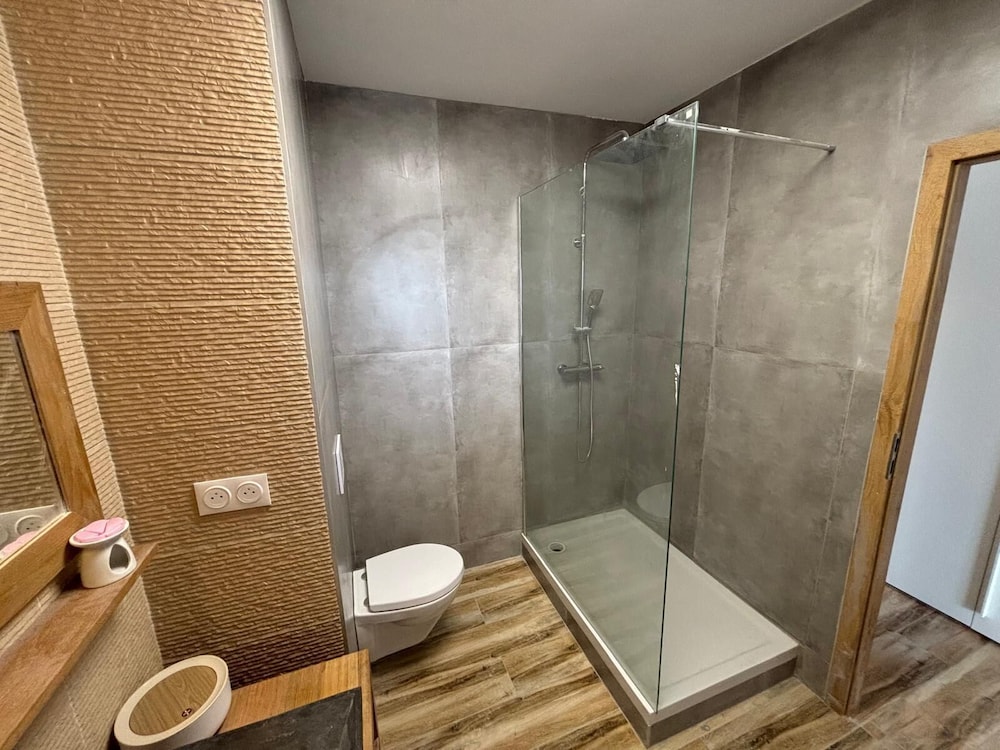 Appartement 150m2 t4 5ieme etage photo 3
