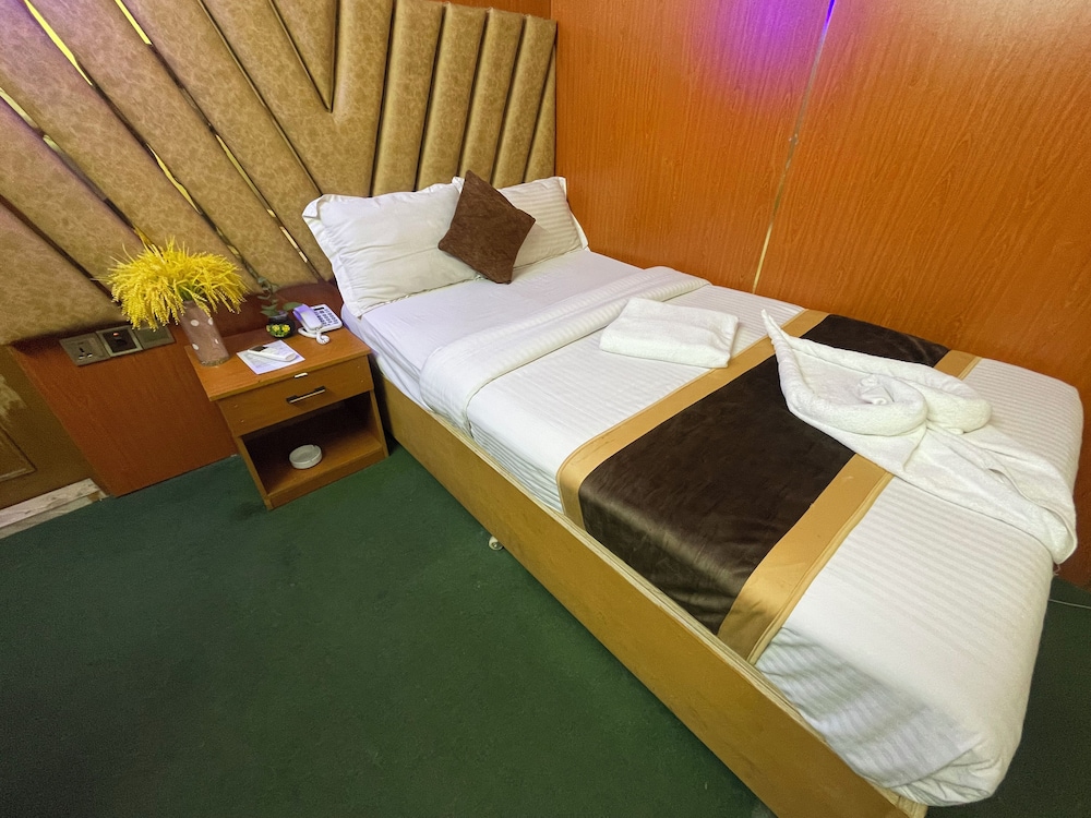 Economy Double Room photo 3