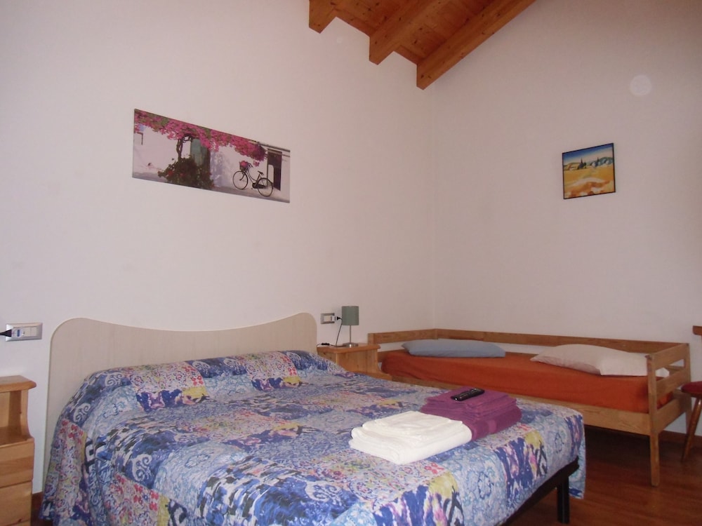 Traditional Double Room, Non Smoking photo 3