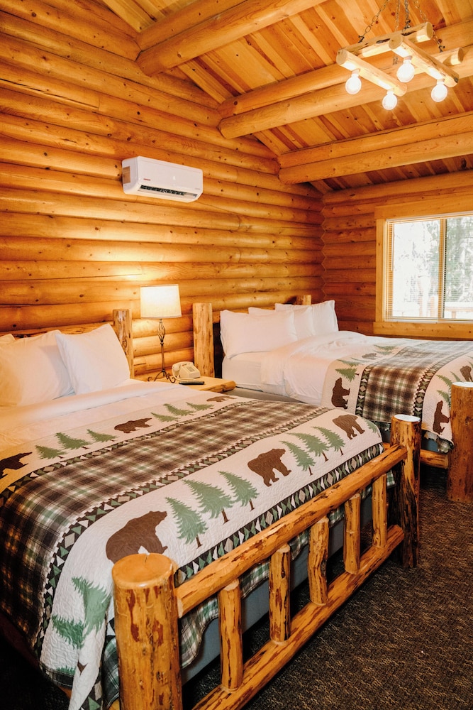 (Pets Allowed) Family Cabin, Multiple Beds, Garden View