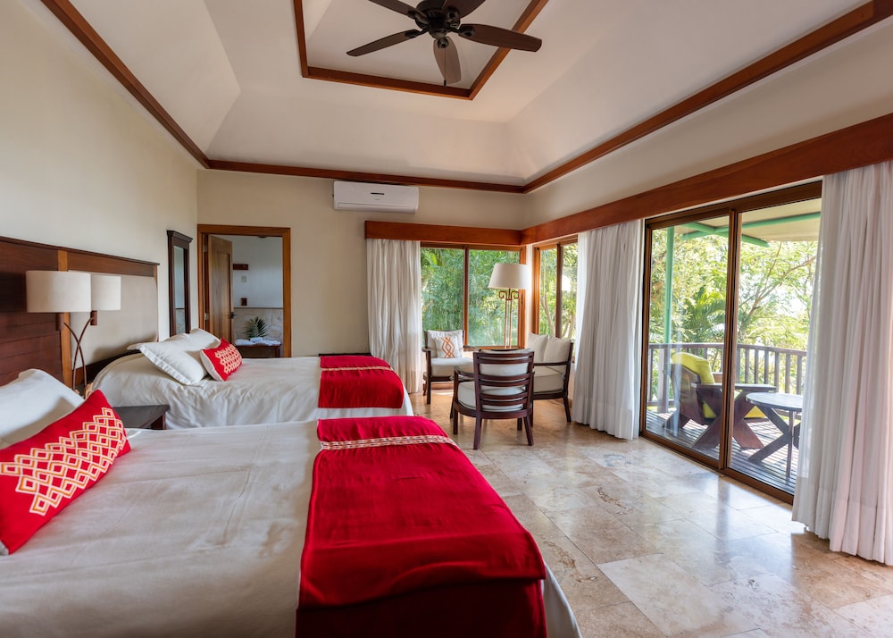 Lake Breeze Suite Queen photo 1