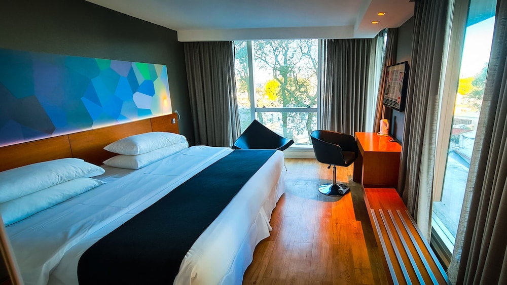 Deluxe Double Room, 1 Queen Bed photo 3