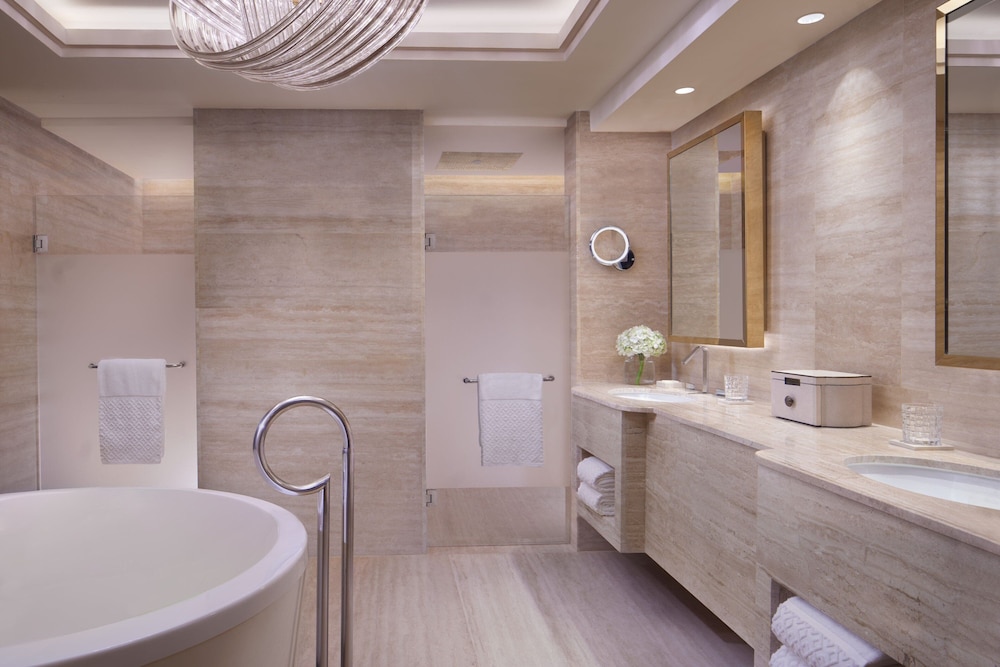 Suite, 1 Bedroom, Balcony (Metropolitan) - Photo 4