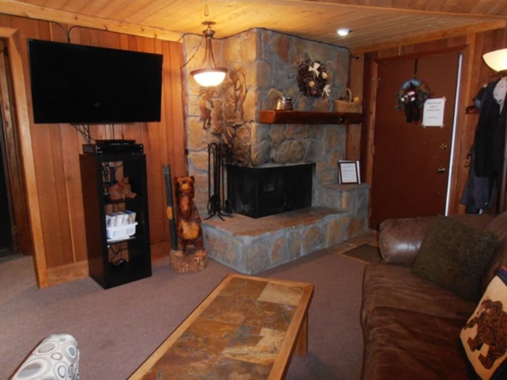 Condo, 2 Bedrooms photo 1