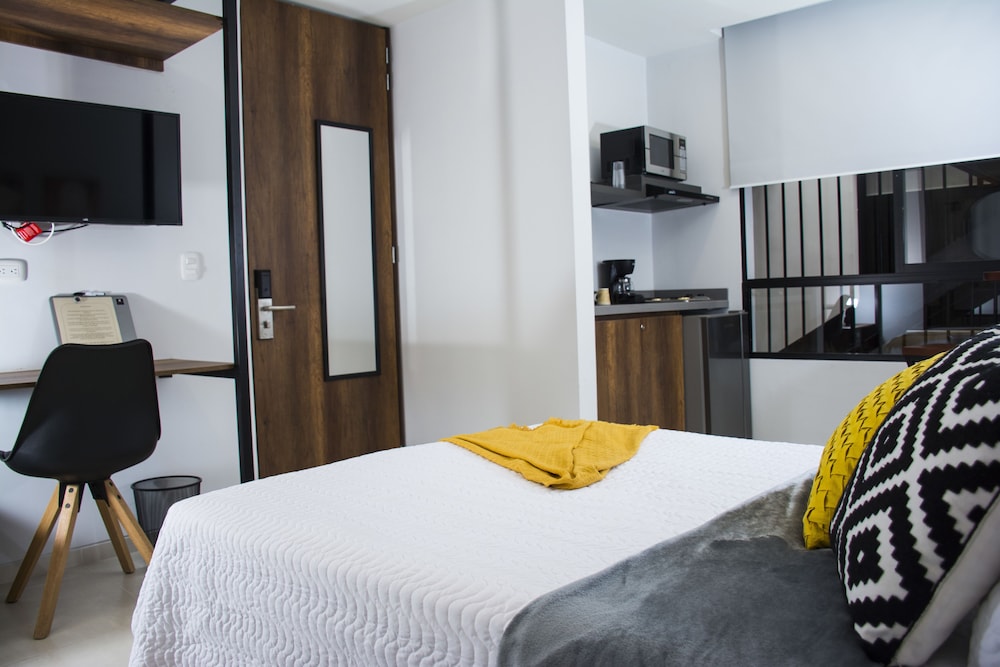 Studio Suite, 1 Queen Bed