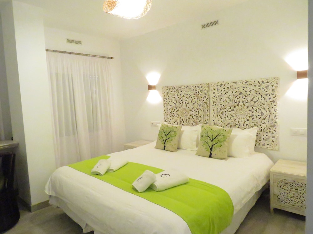 Habitación Doble Estándar o con Dos Camas Individuales.