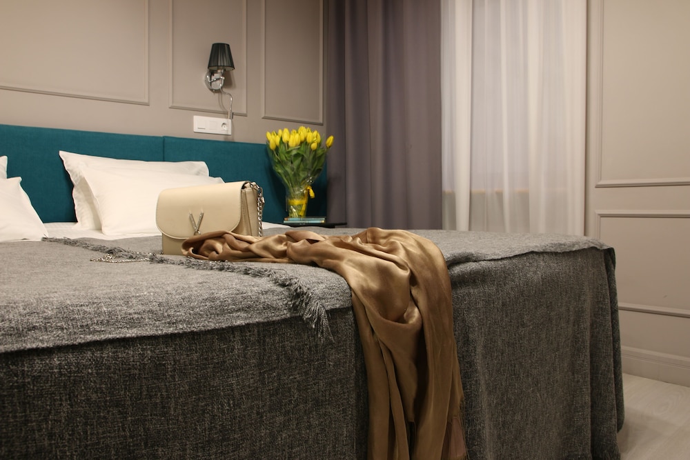 Standard Double or Twin Room, Courtyard View photo 1