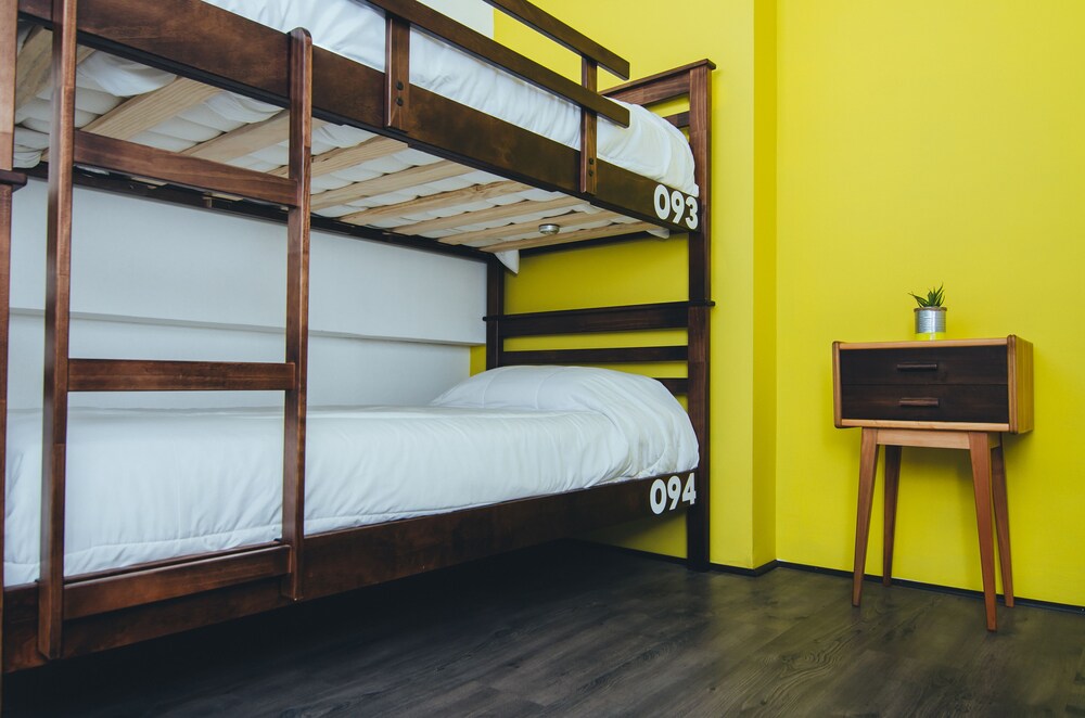 Economy Room, 4 Bedrooms, Shared Bathroom photo 1
