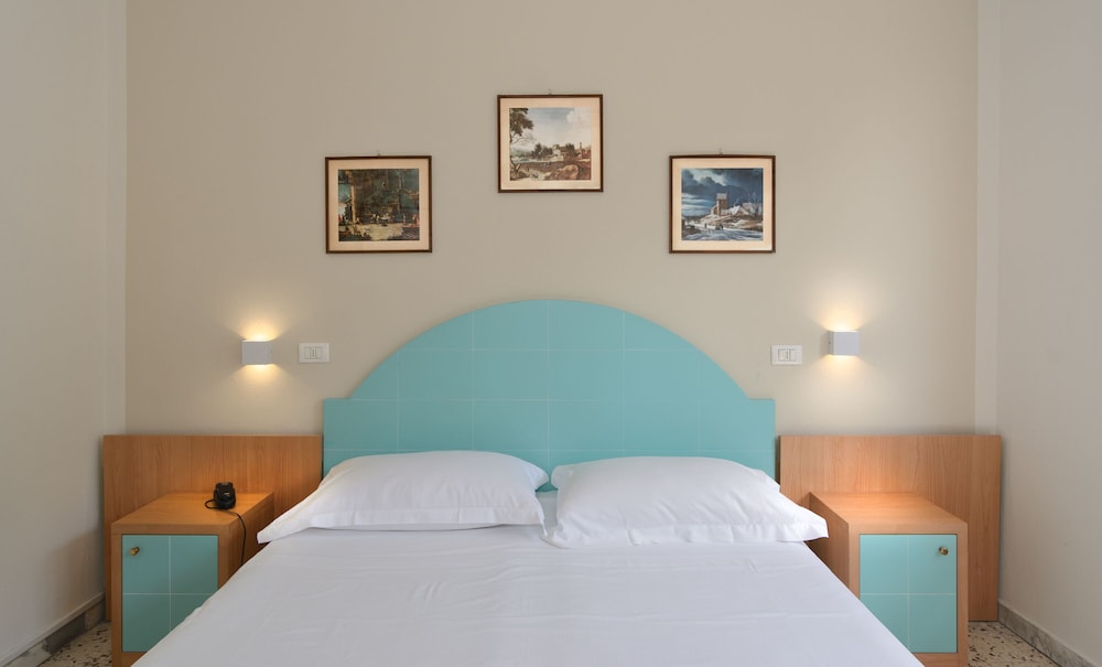 Standard Double Room photo 1