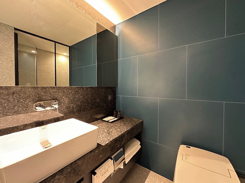 [Ef Lounge Pkg] Executive Premier Twin Room, City View (2 Twosome Beverage Vouchers + Lounge Access) photo 3