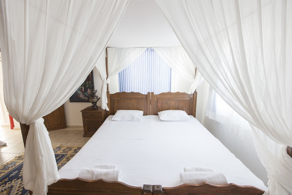 Deluxe Room, Smoking, City View