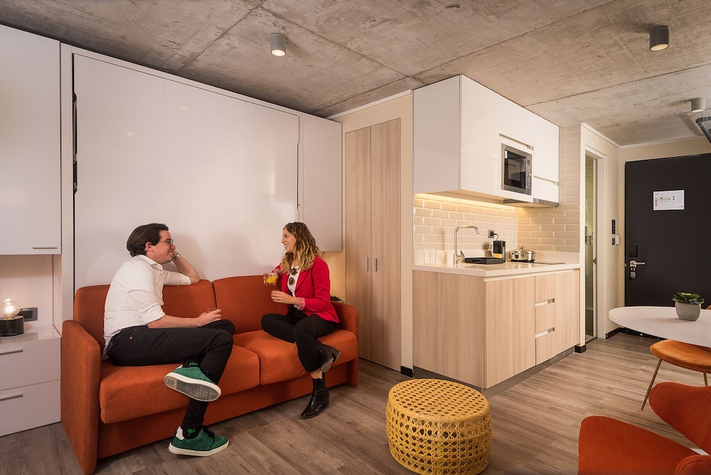 Business Studio (Sofa) - Photo 7
