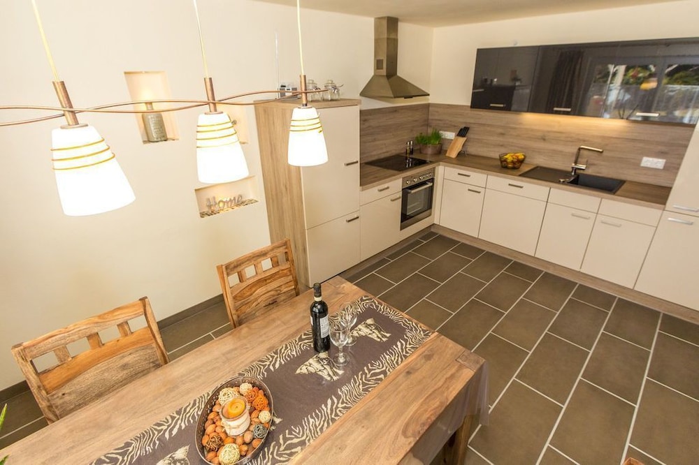 Luxury Condo (Kolonial) photo 3