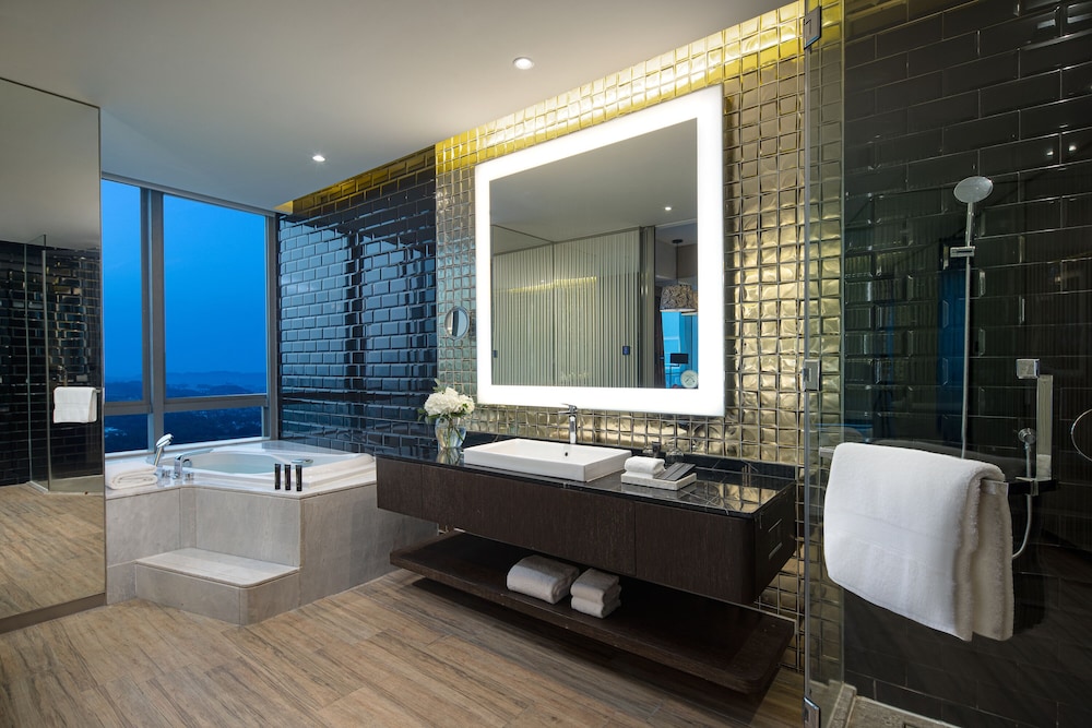 Rock Royalty Twin Room - Executive Lounge Access