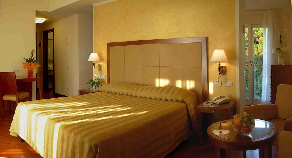 Standard Single Room photo 2