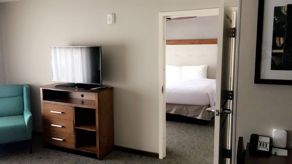 Suite, 2 Queen Beds, Accessible, Non Smoking photo 2