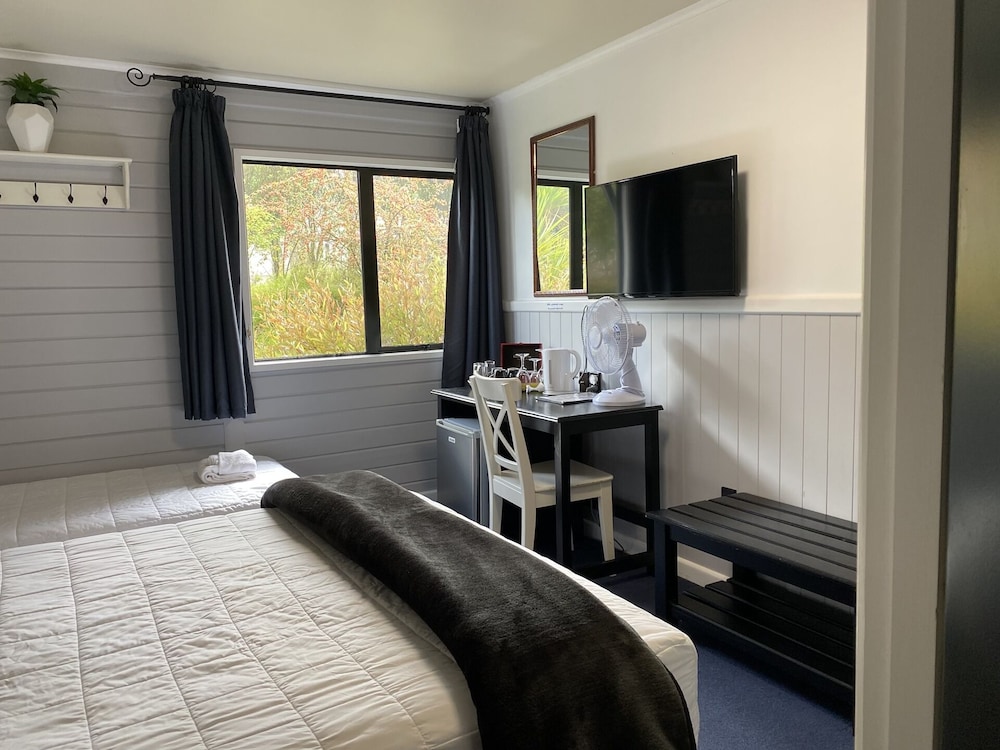 Standard Twin Room photo 2