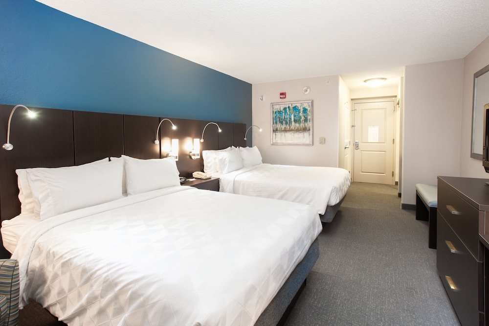 Standard Room, 2 Queen Beds - Photo 3