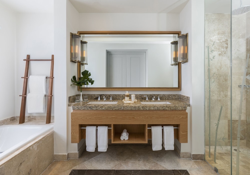 Fairmont, Room, 1 King Bed, Non Smoking, Garden View