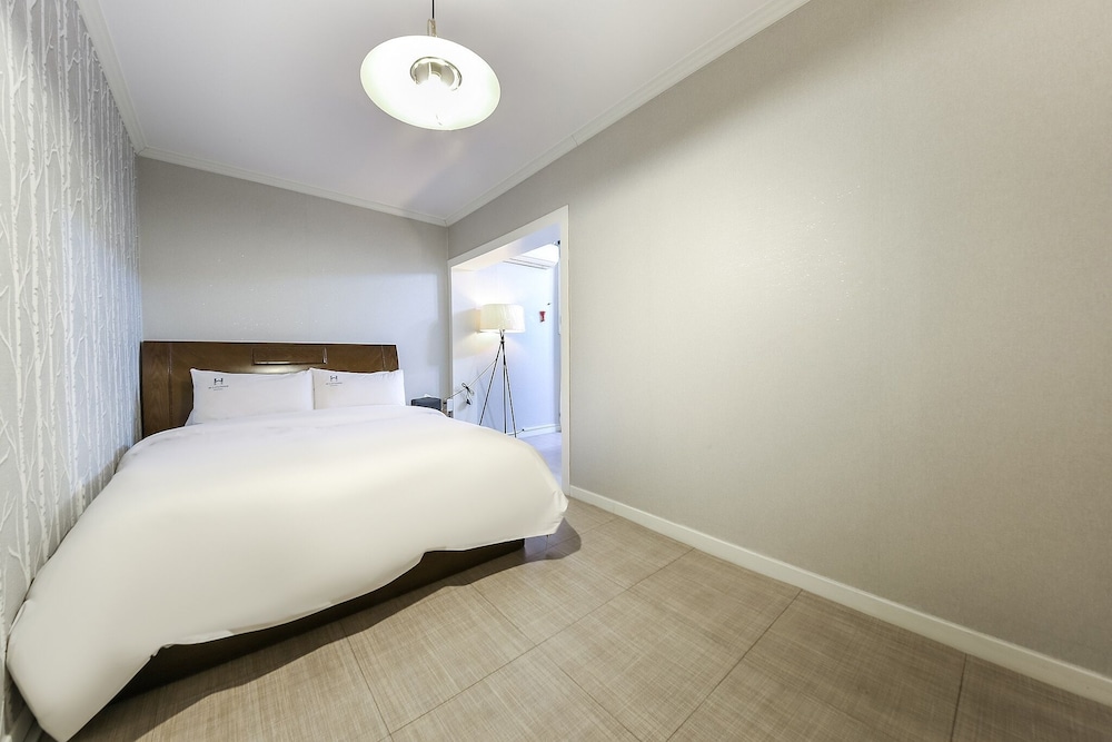 Signature Room, City View photo 1