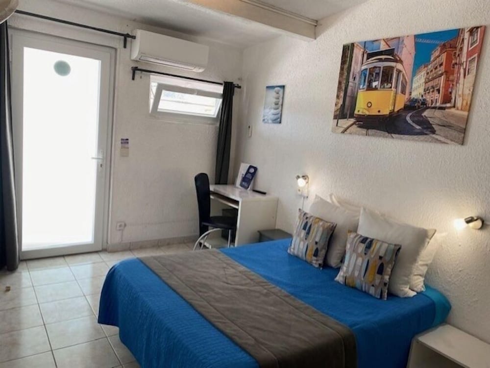 Classic Double Room, Private Bathroom, Garden View