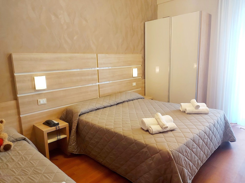 Triple Room - Photo 3