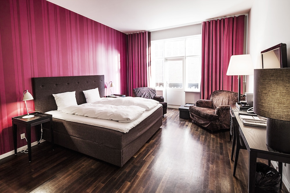 Executive Double Room, 1 King Bed - Photo 2