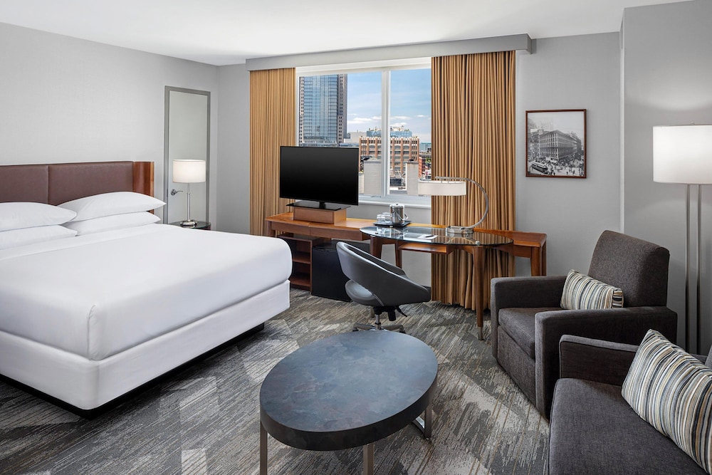 Deluxe Room, 1 King Bed