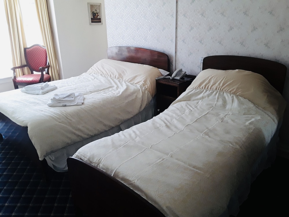 Basic Twin Room, Beach View photo 1