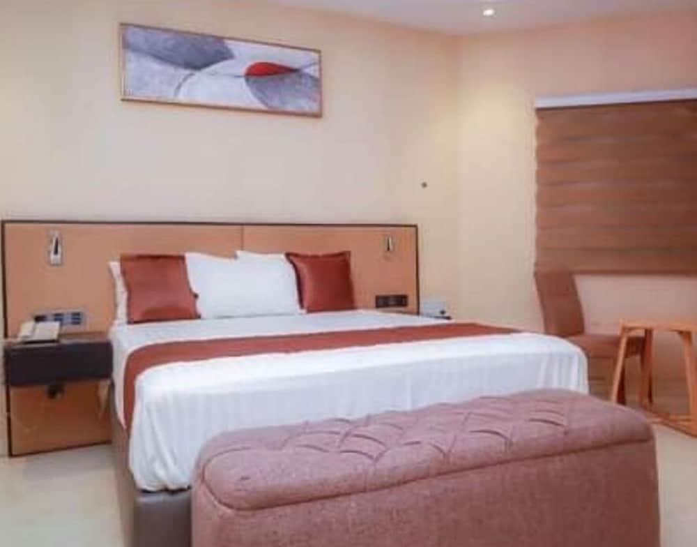 Premier Room