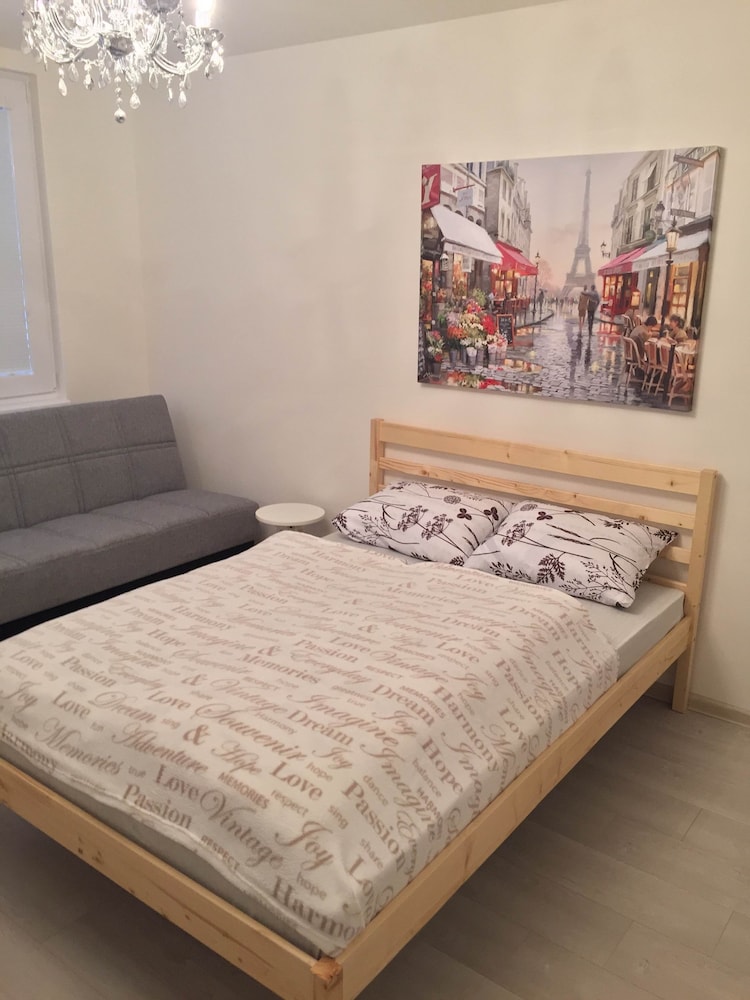 Studio, 1 Double Bed with Sofa bed photo 1