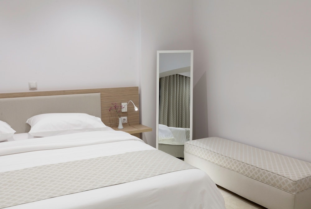 Deluxe Suite, Sea View photo 2