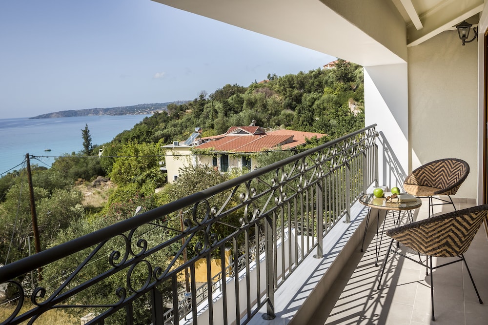 Master Suite, Sea View - Photo 7