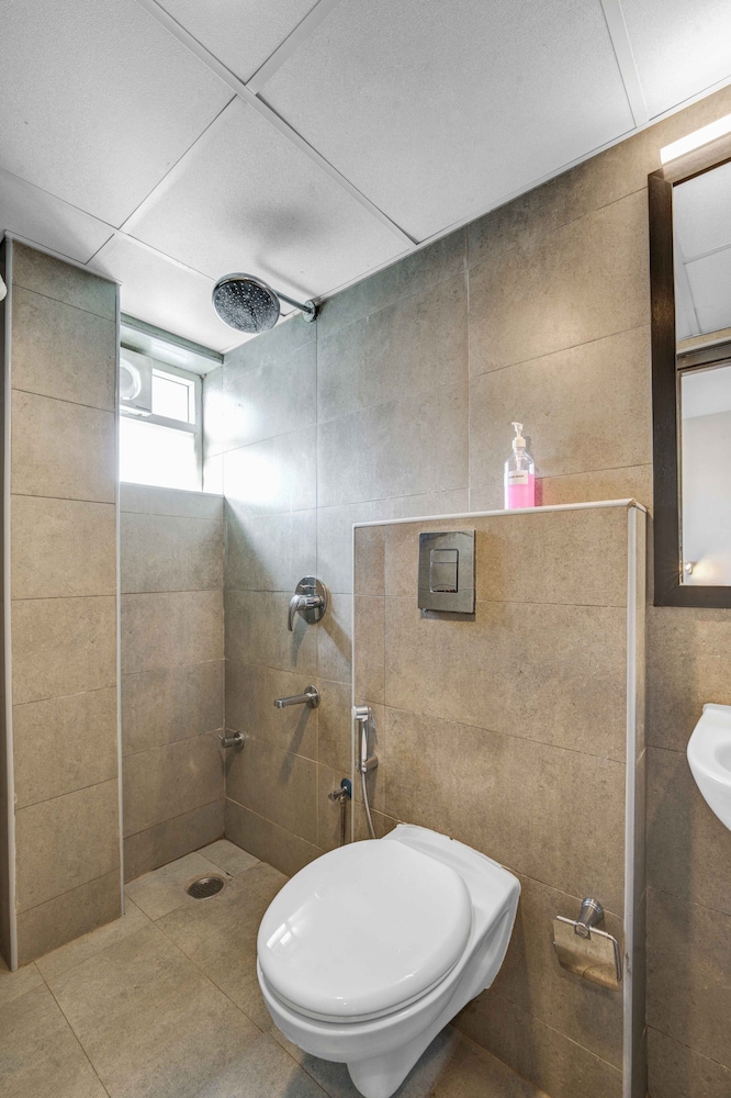 Deluxe Double Room - Photo 13