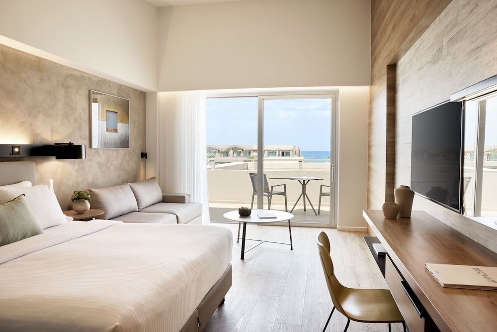 Classic Room, Partial Sea View
