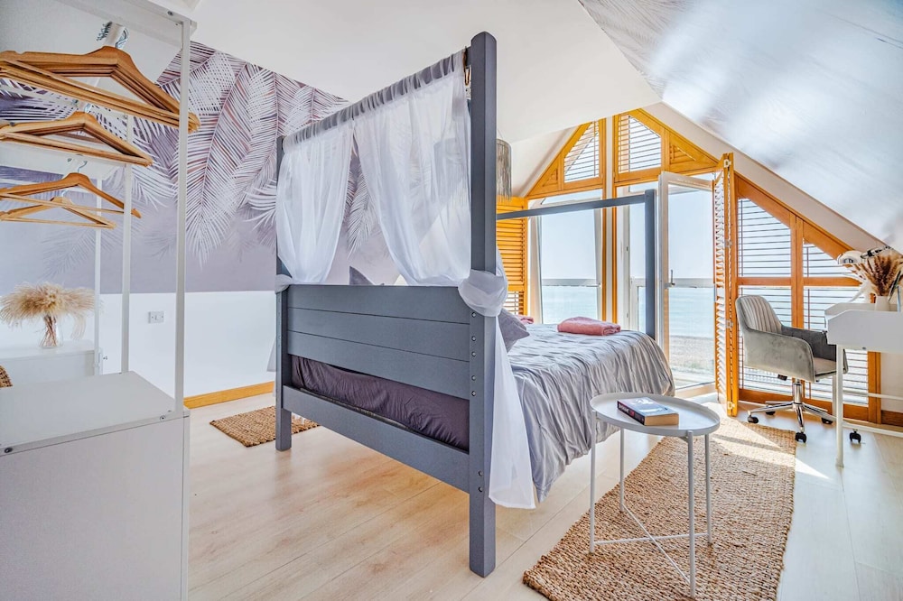 Villa photo 2