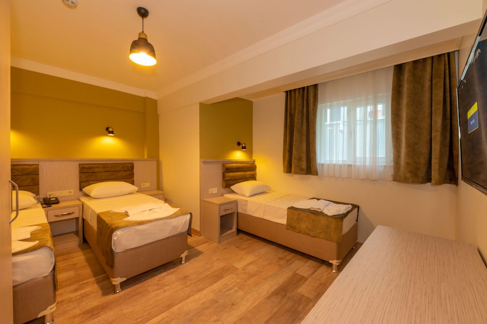 Comfort Triple Room photo 2