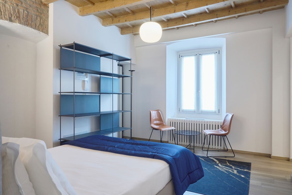 3 BR Montenapoleone (Via Montenapoleone 22)