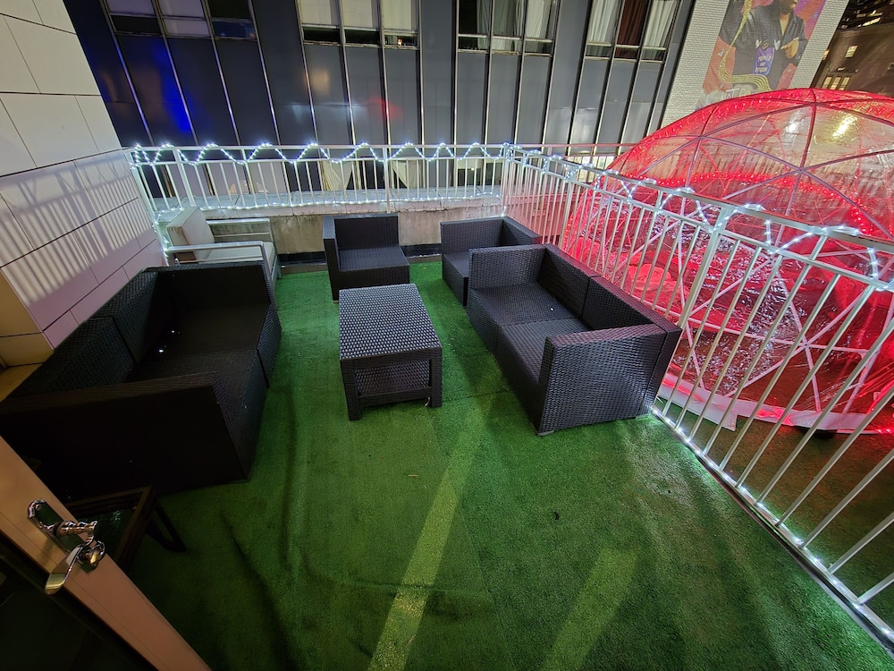 Elite Terrace - Spacious Apt w Terrace, Billede 14