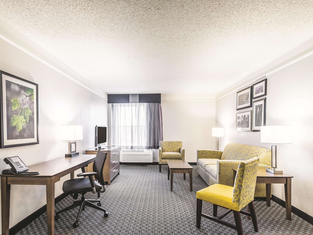 Suite, 1 Bedroom, Non Smoking - Photo 3