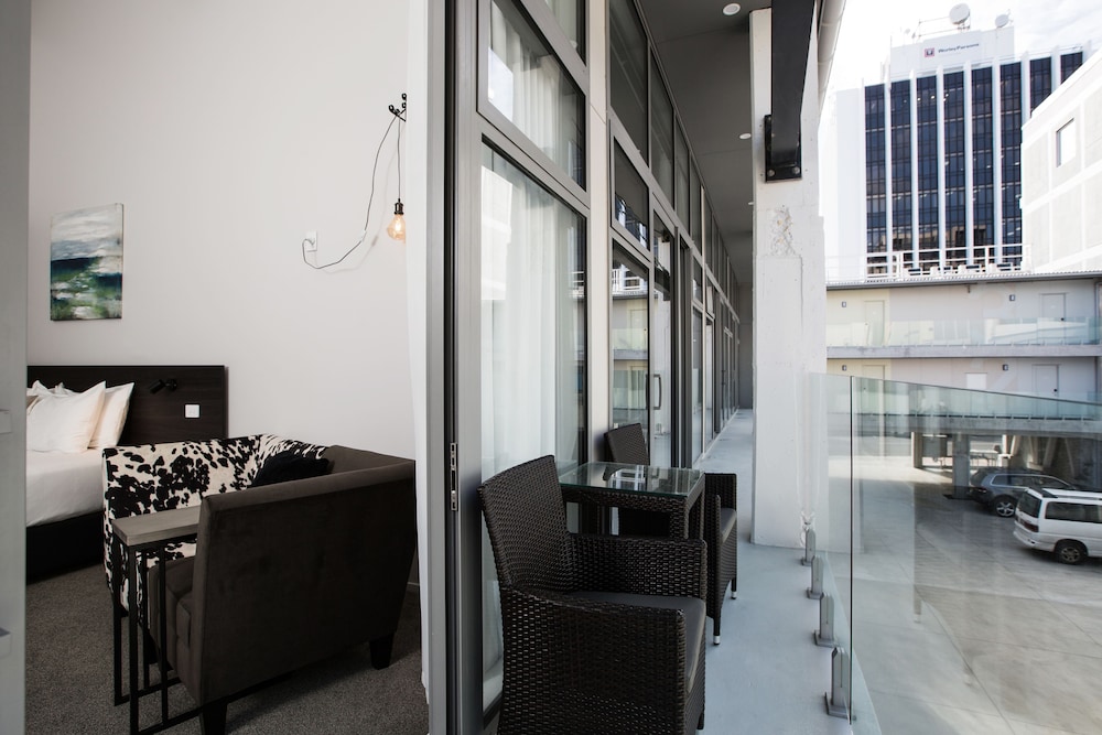 Double or Twin Room, 2 Bedrooms, Mezzanine thumbnail 5