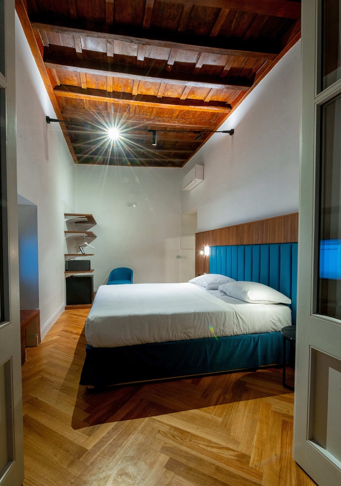 Comfort Double or Twin Room, Courtyard View