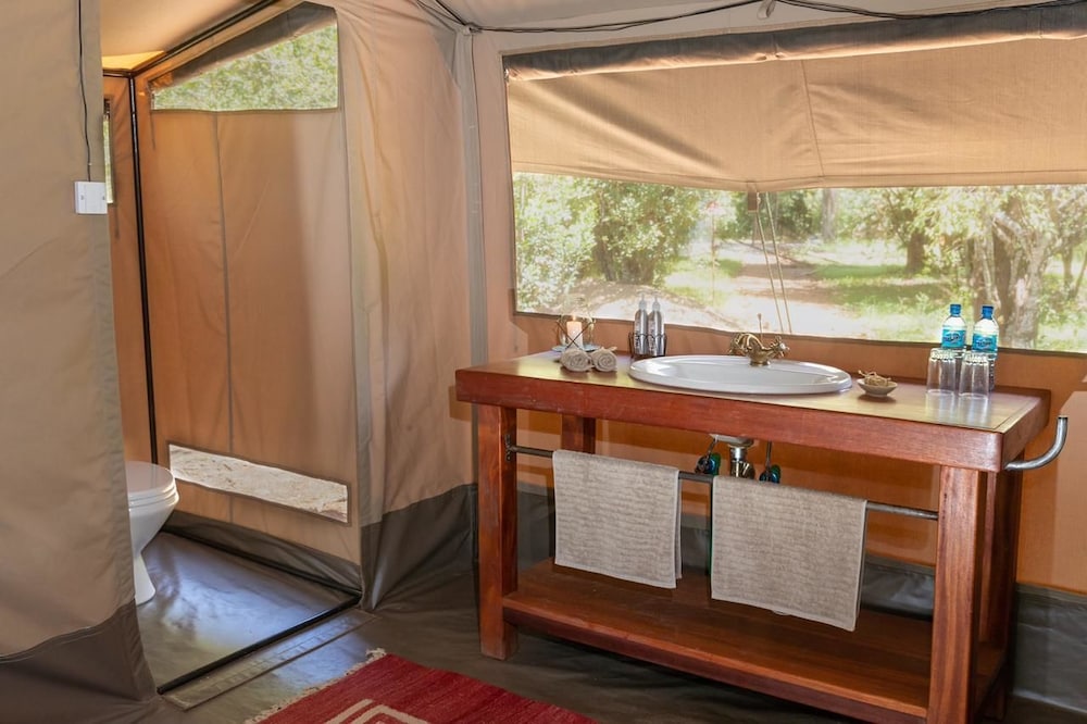 Deluxe Twin Room, River View photo 3
