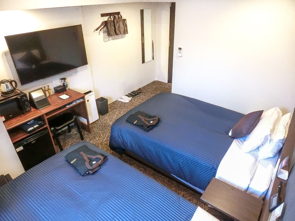 Twin Room, Smoking photo 2