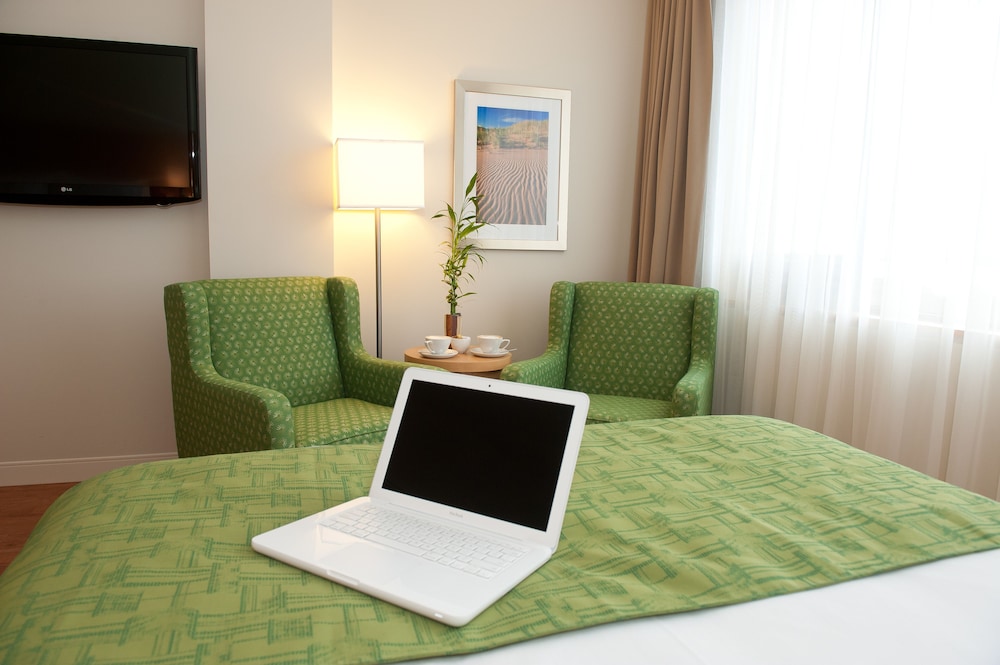 Superior Room, 2 Queen Beds photo 2