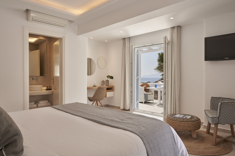Deluxe Triple Room - Photo 10