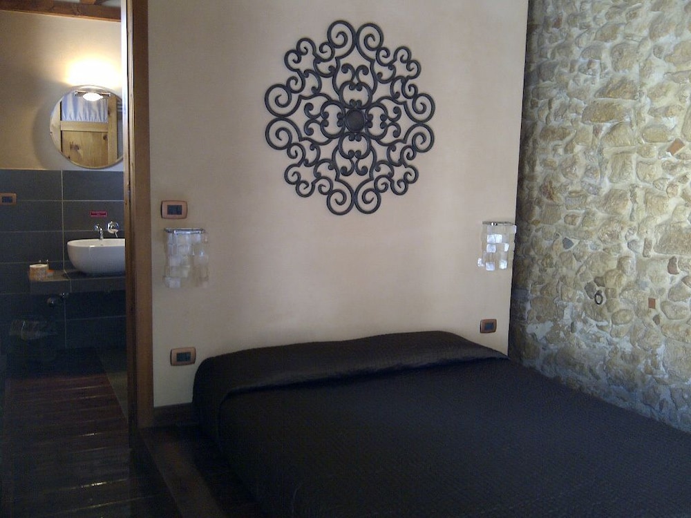 Elite Double Room, Private Bathroom photo 2
