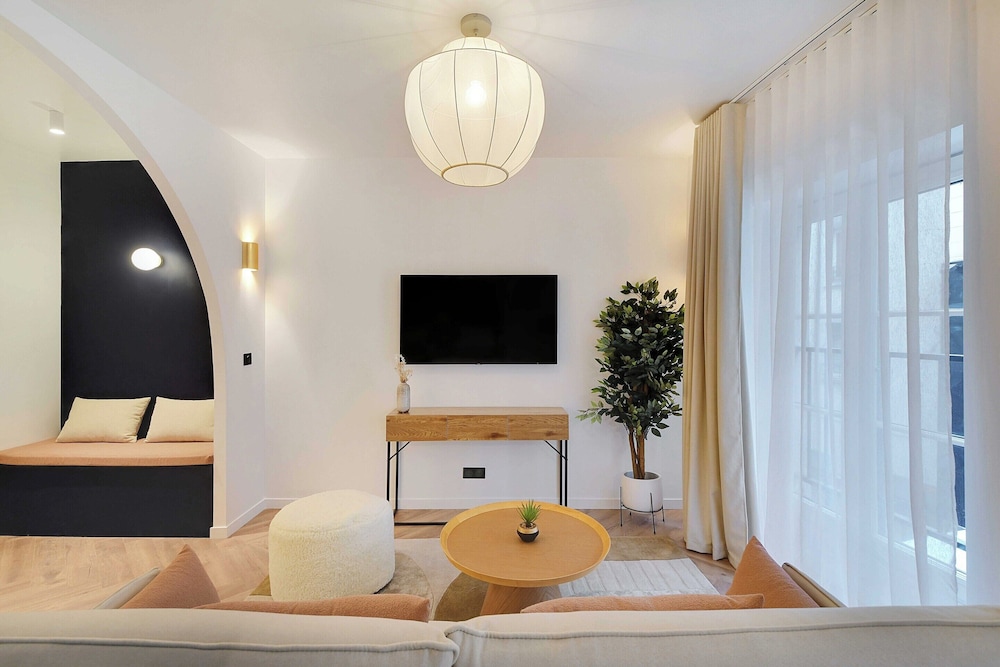Apartment photo 3