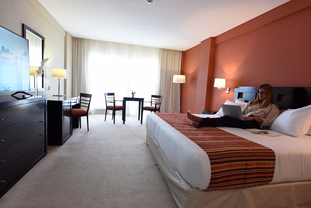 Suite, 1 King Bed photo 1